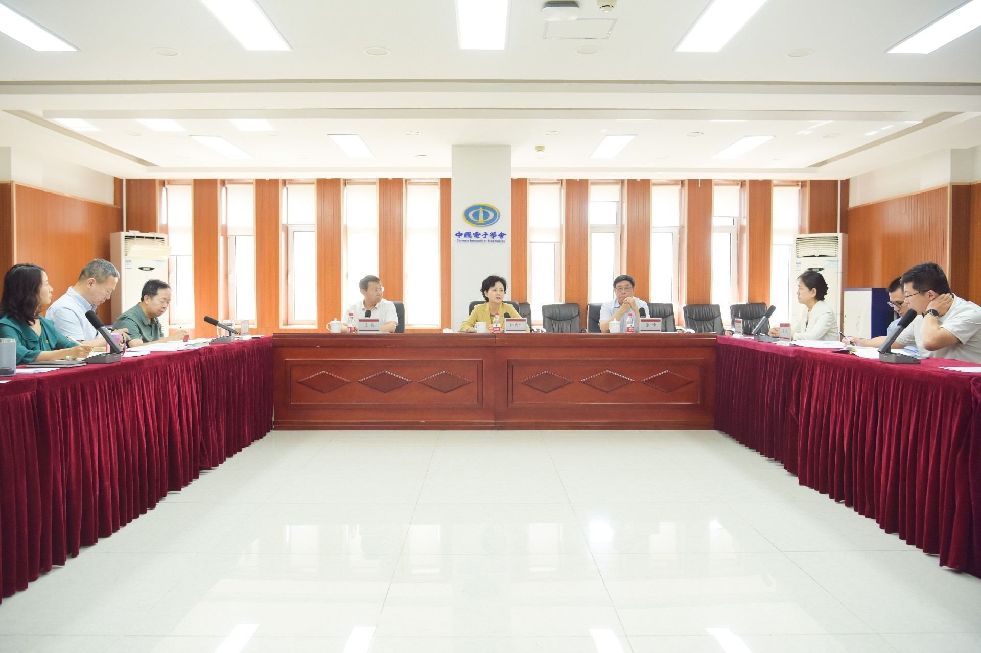 中国电子学会传达学习习近平总书记在全国科技大会、国家科学技术奖励大会、两院院士大会上的重要讲话精神